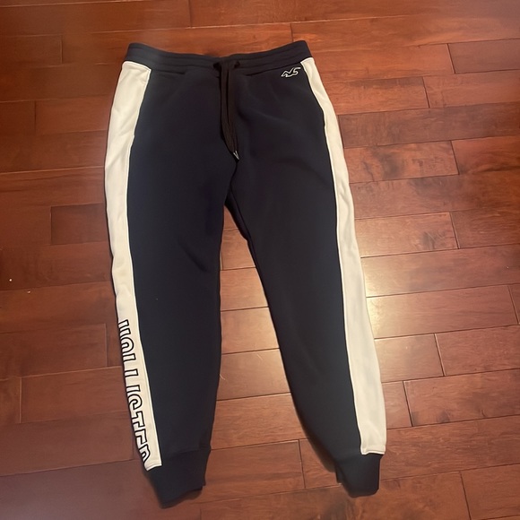 Hollister joggers 2 front pockets 1 back pocket Sz M - Picture 2 of 11